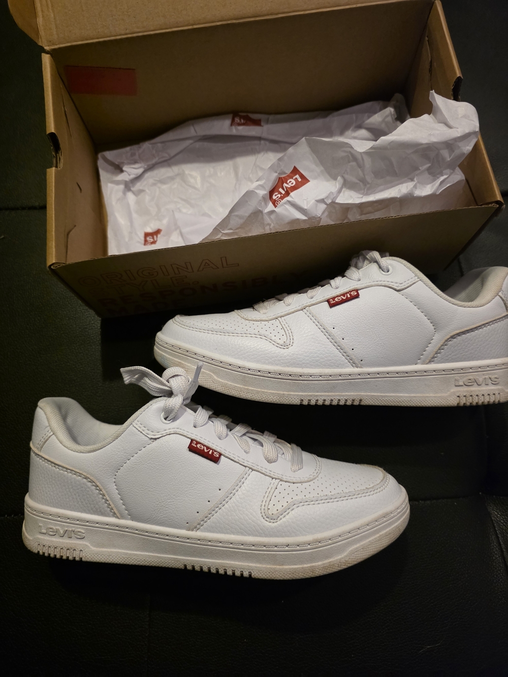 Levi's Kids White Low-Top Leather-Style Sneakers with Red Logo Tab